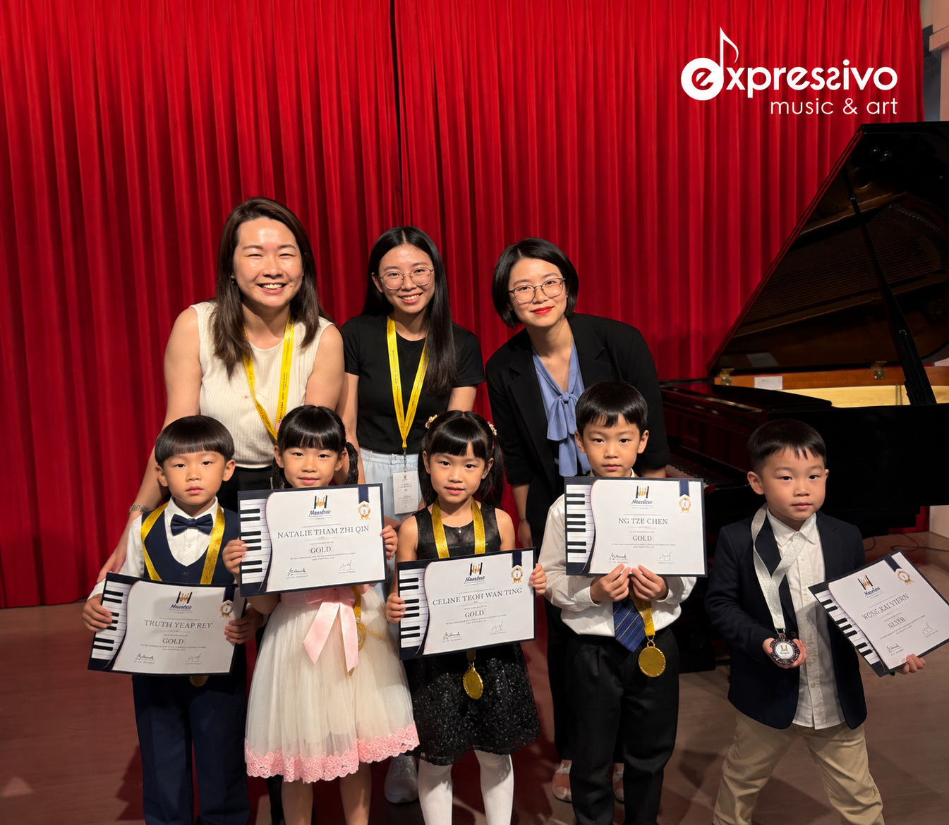 Young Maestoso piano competition awardees with their certificates